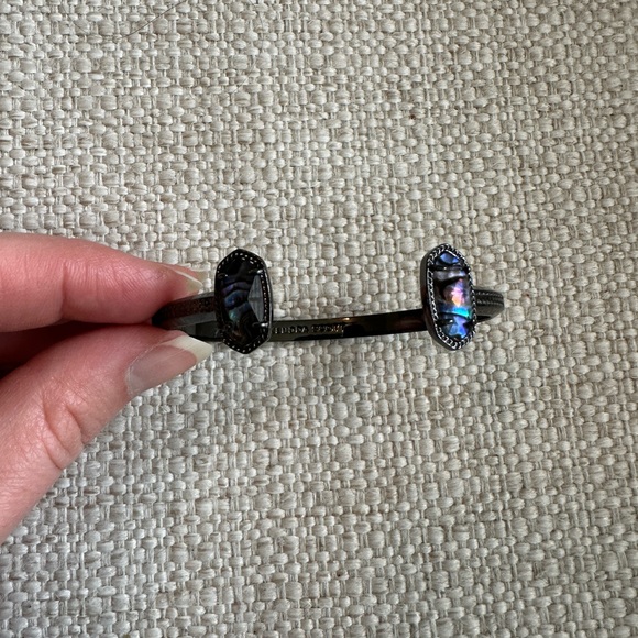 Kendra Scott Elton Gold Cuff Bracelet in Abalone Shell - Picture 1 of 6